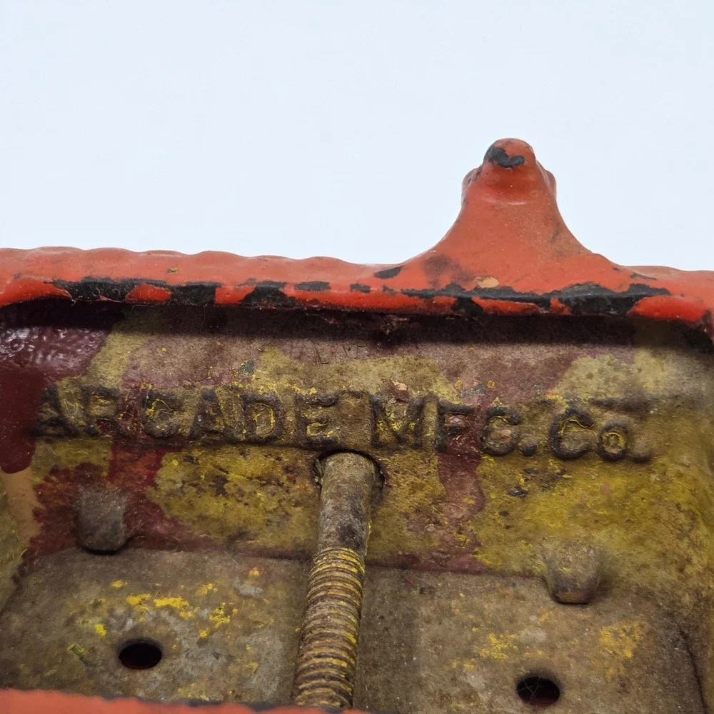 Antique Arcade Mfg Co Cast Iron Horse Drawn Cart Red Basket Wagon Toy Antique